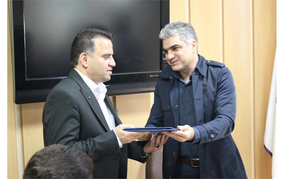 جلسه تودیع و معارفه مدیر کارخانه شهید دکتر فقیهی برگزار شد