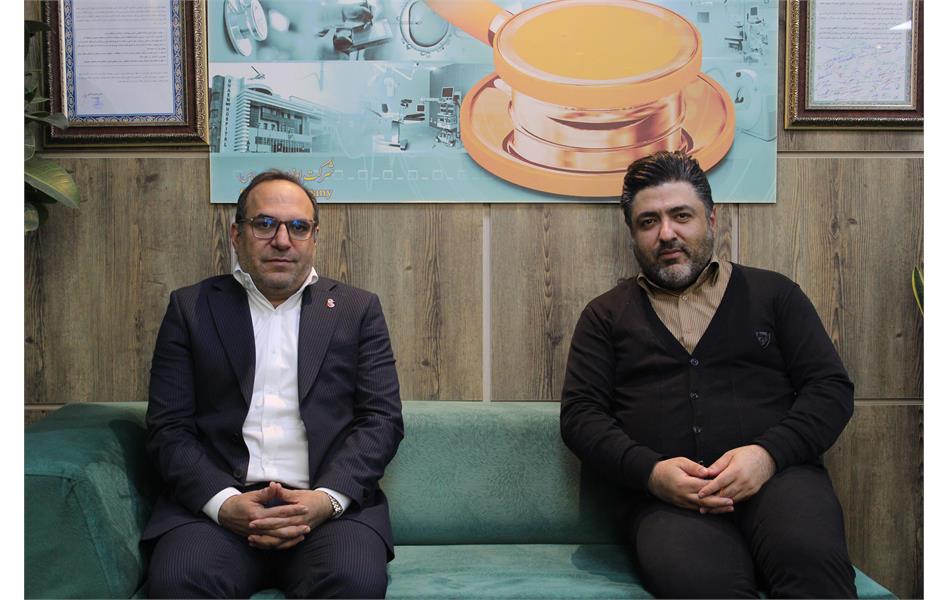 بازدید رئیس دانشگاه علوم پزشکی ایران‌ از شرکت‌ اوزان